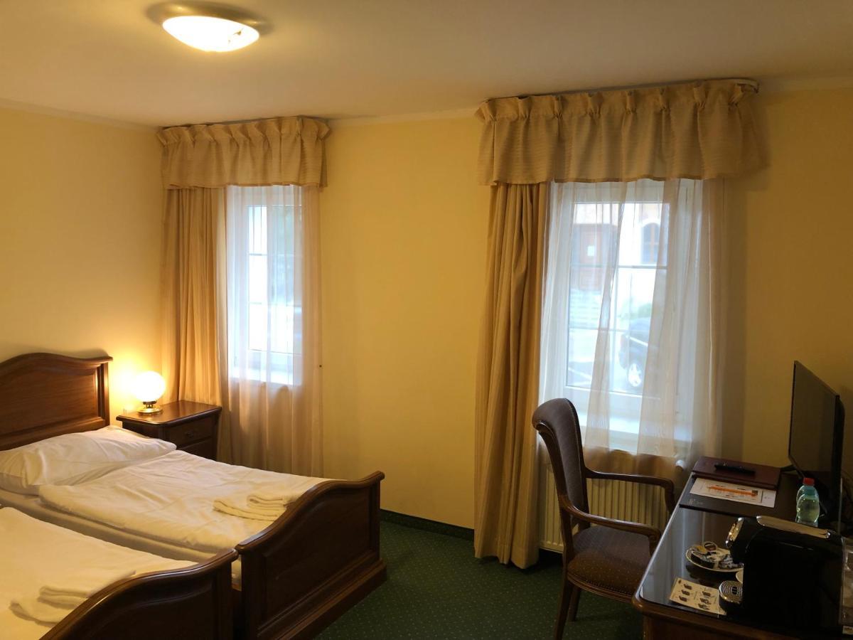 Hotel U Zamecku Cihelny Karlovy Vary Kültér fotó