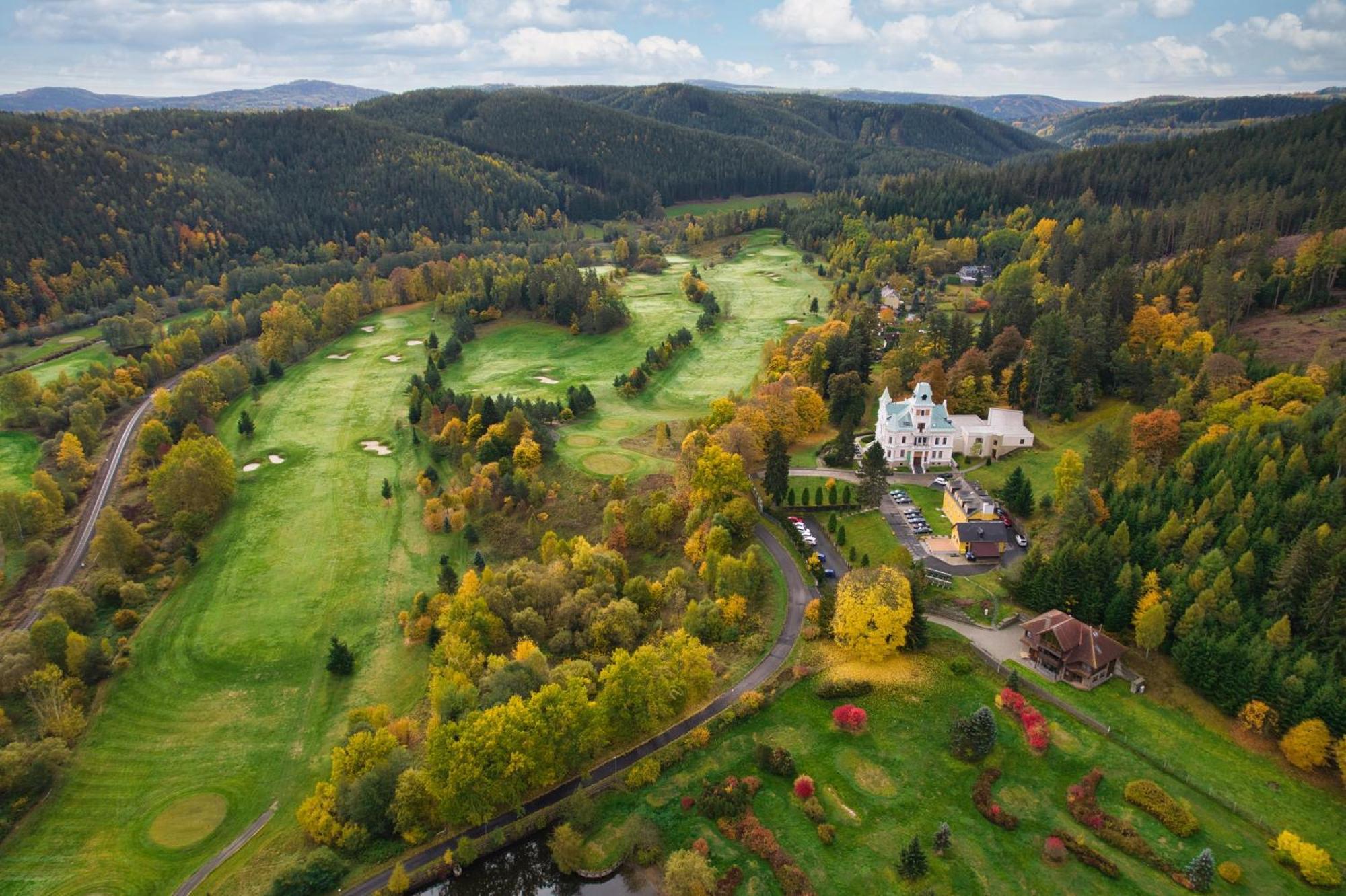 Hotel U Zamecku Cihelny Karlovy Vary Kültér fotó