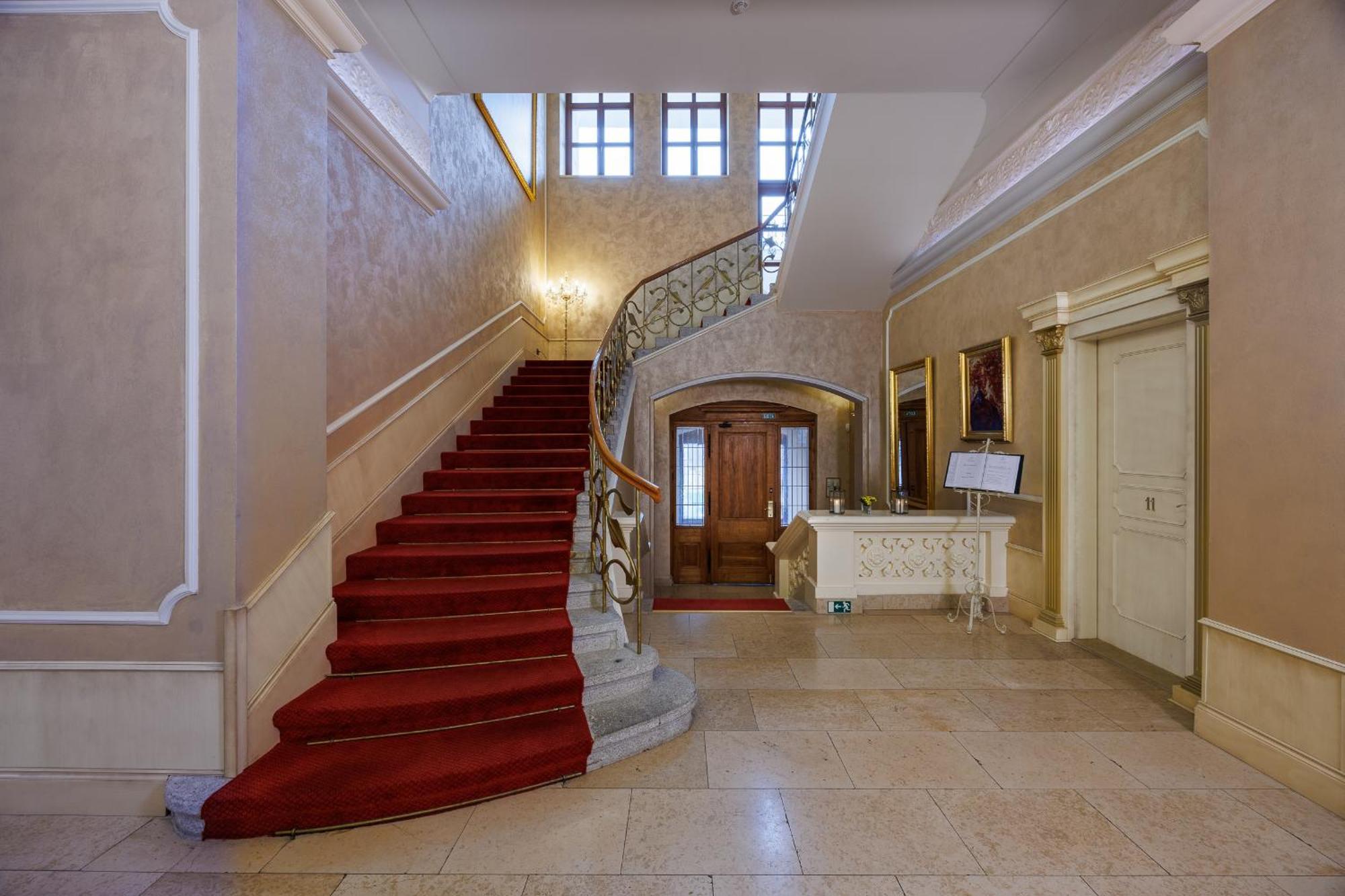 Hotel U Zamecku Cihelny Karlovy Vary Kültér fotó