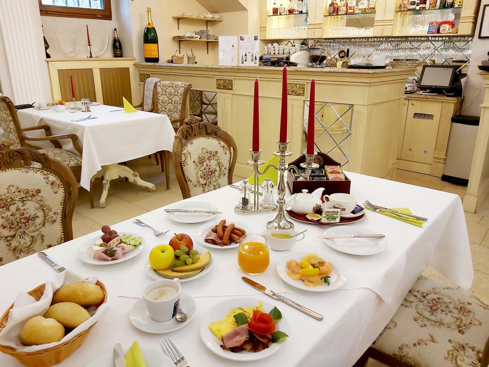 Hotel U Zamecku Cihelny Karlovy Vary Kültér fotó
