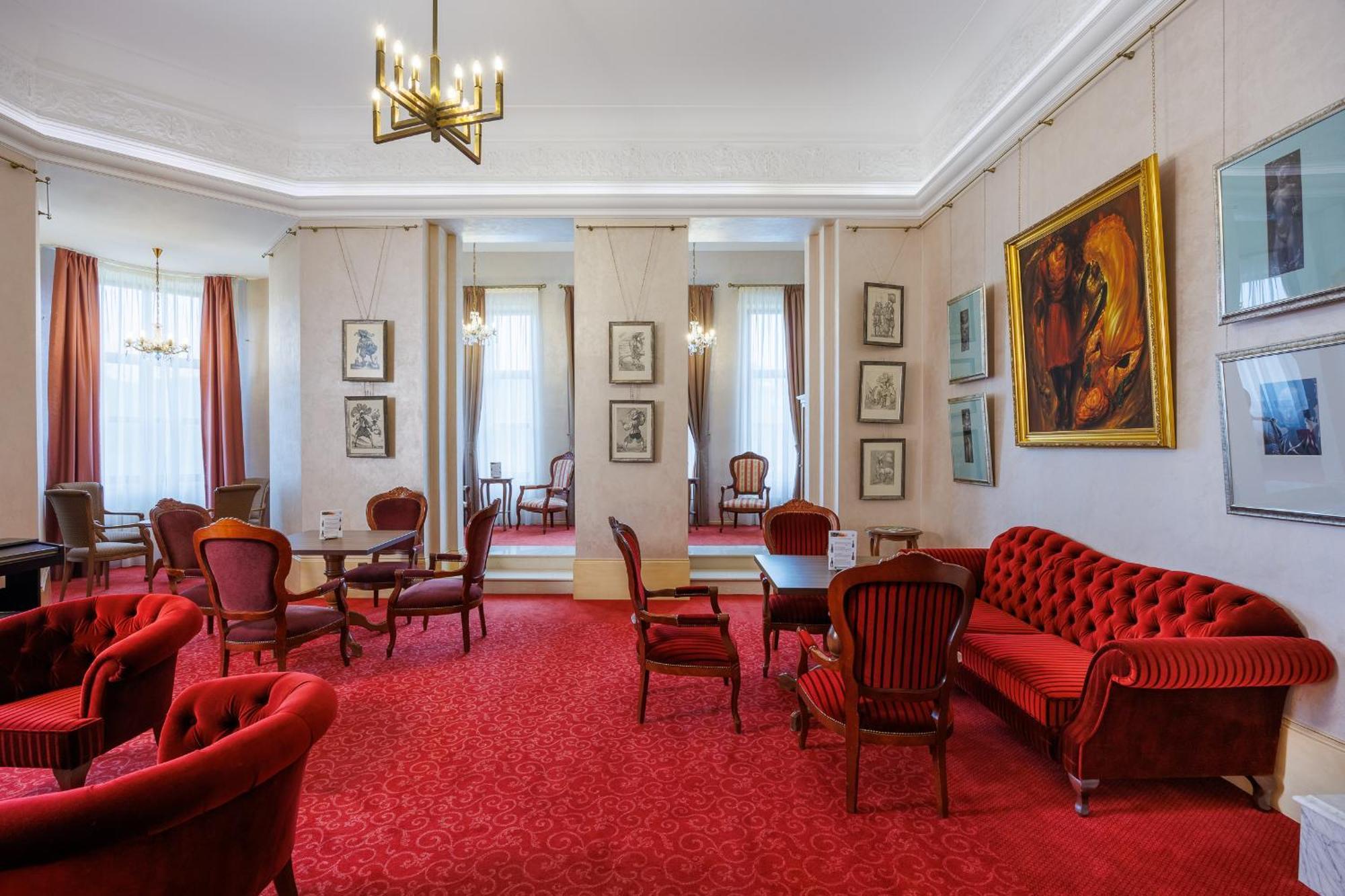Hotel U Zamecku Cihelny Karlovy Vary Kültér fotó