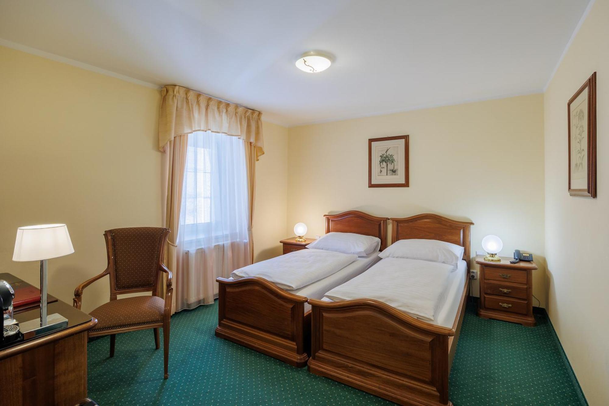 Hotel U Zamecku Cihelny Karlovy Vary Kültér fotó